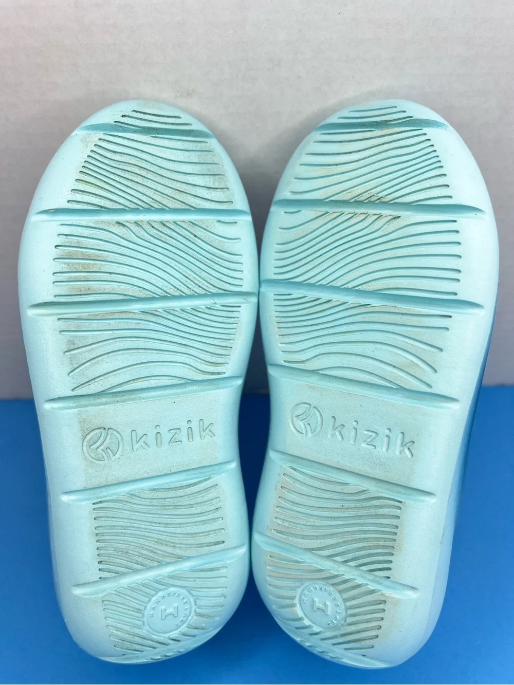 Kizik Roamer Womens Hands Free Sneakers White/Glacier Sz 6.5M XLNT Condition